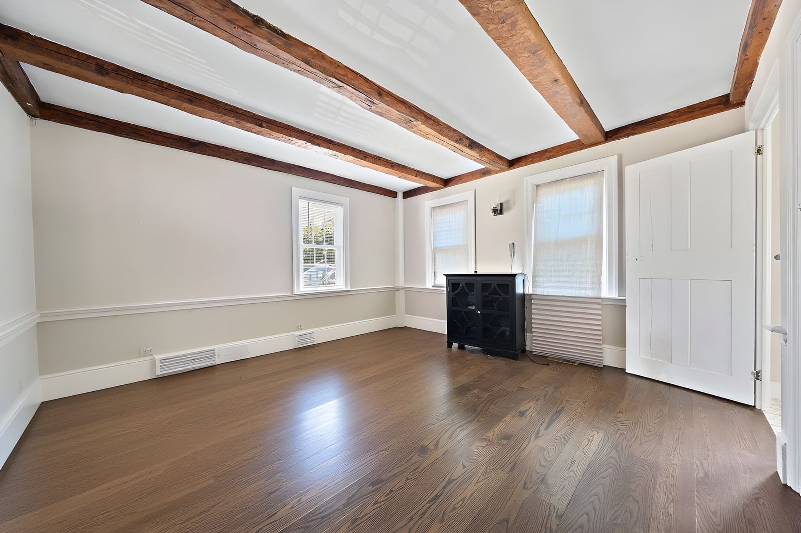 139 Washington Street East Bridgewater — Photo 14 of 27