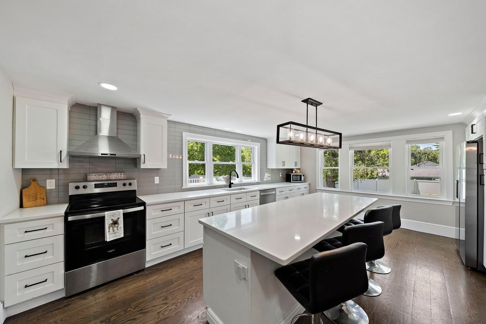 139 Washington Street East Bridgewater — Photo 2 of 27