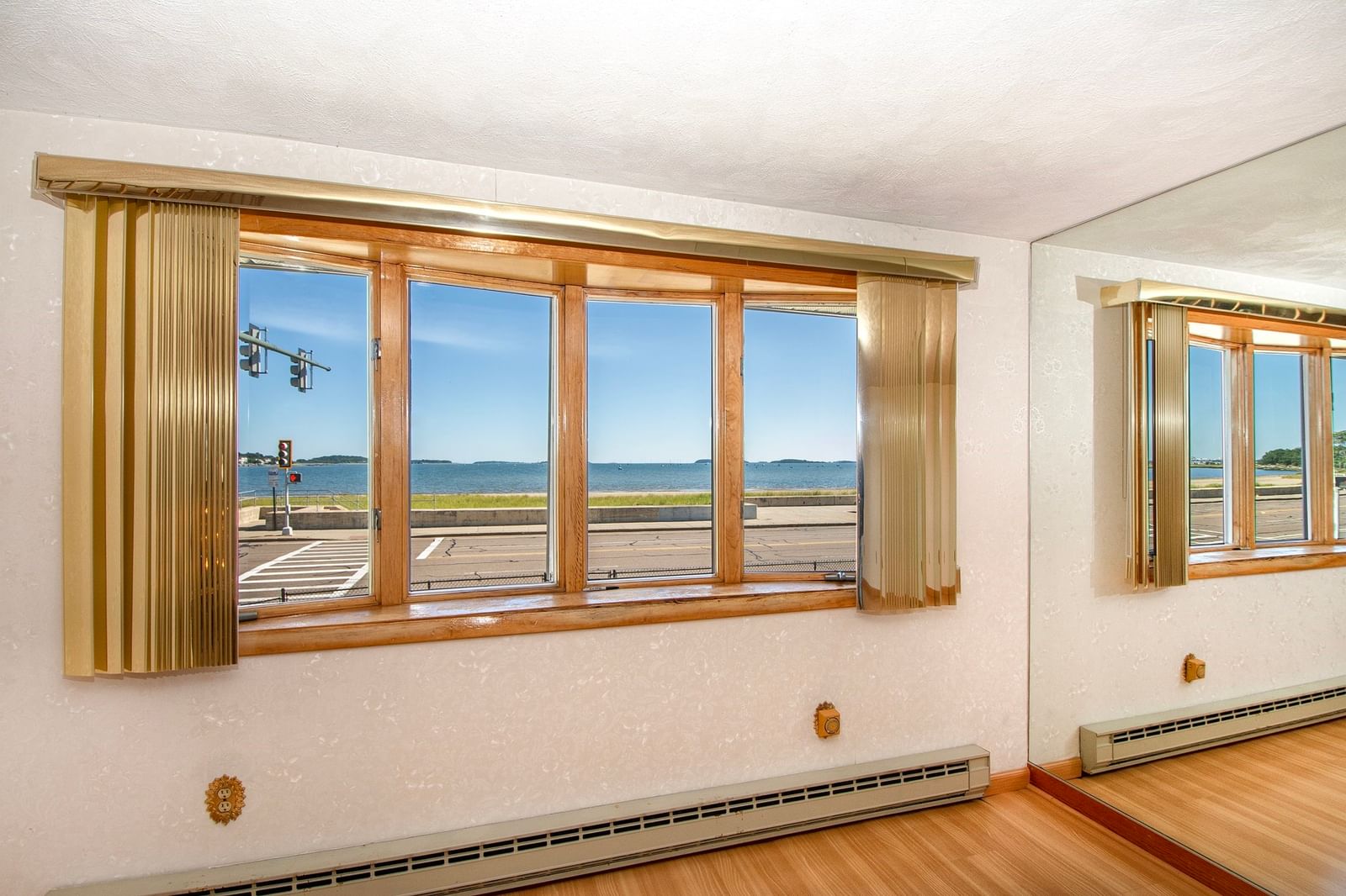 531 Quincy Shore Drive Quincy — Photo 10 of 42