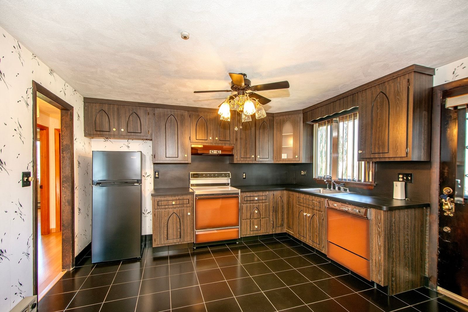 531 Quincy Shore Drive Quincy — Photo 14 of 42