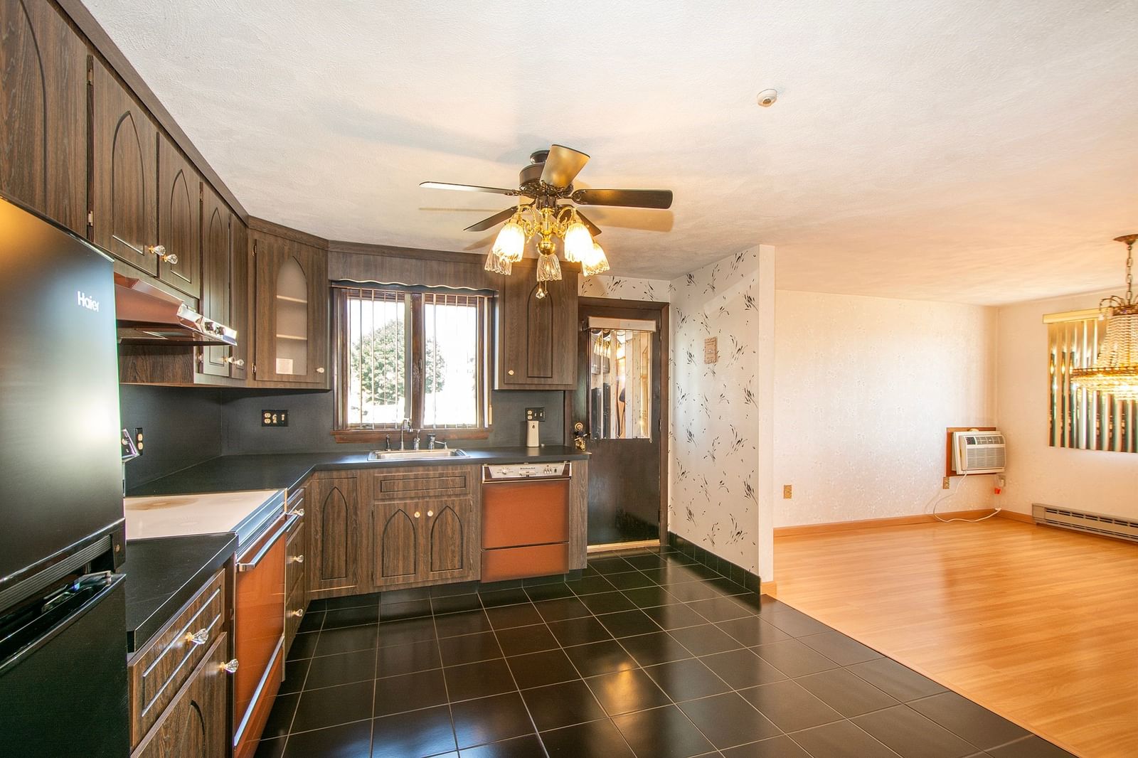 531 Quincy Shore Drive Quincy — Photo 16 of 42