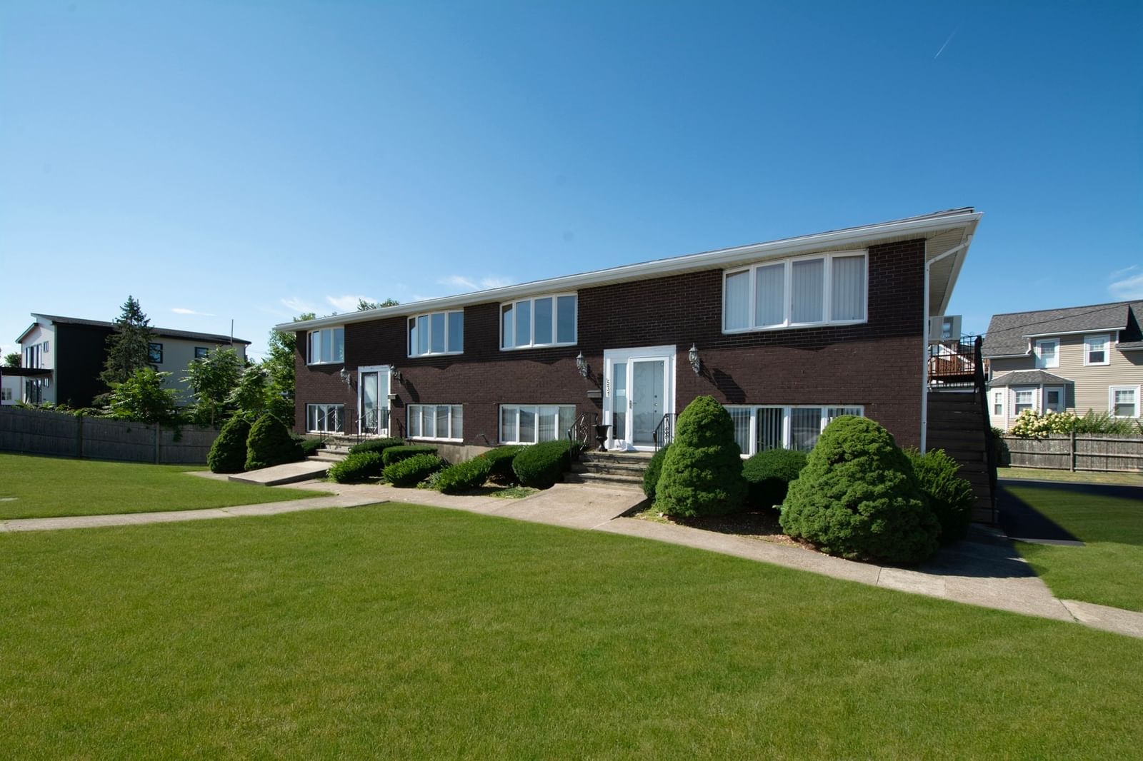 531 Quincy Shore Drive Quincy — Photo 2 of 42