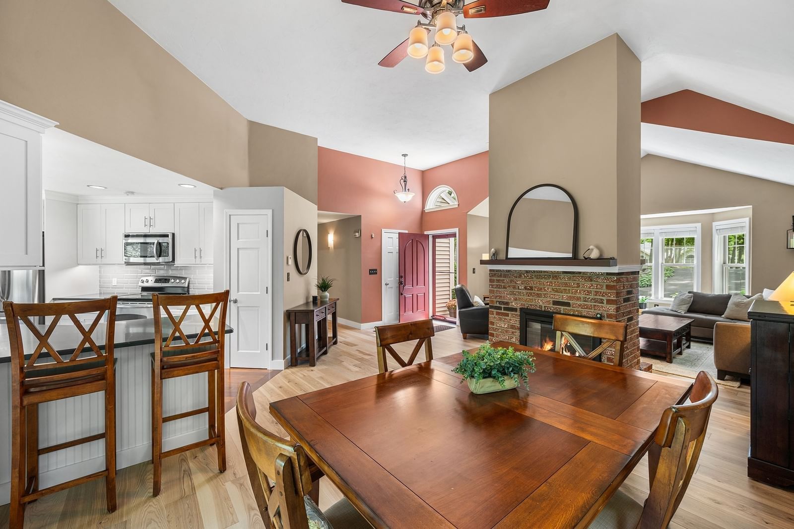 144 Baldwin St Leicester — Photo 9 of 40