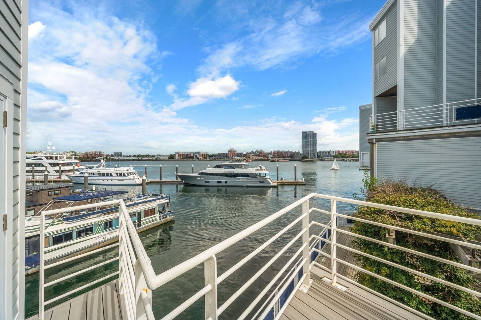 31 Constellation Wharf #31 Boston — Photo 20 of 41