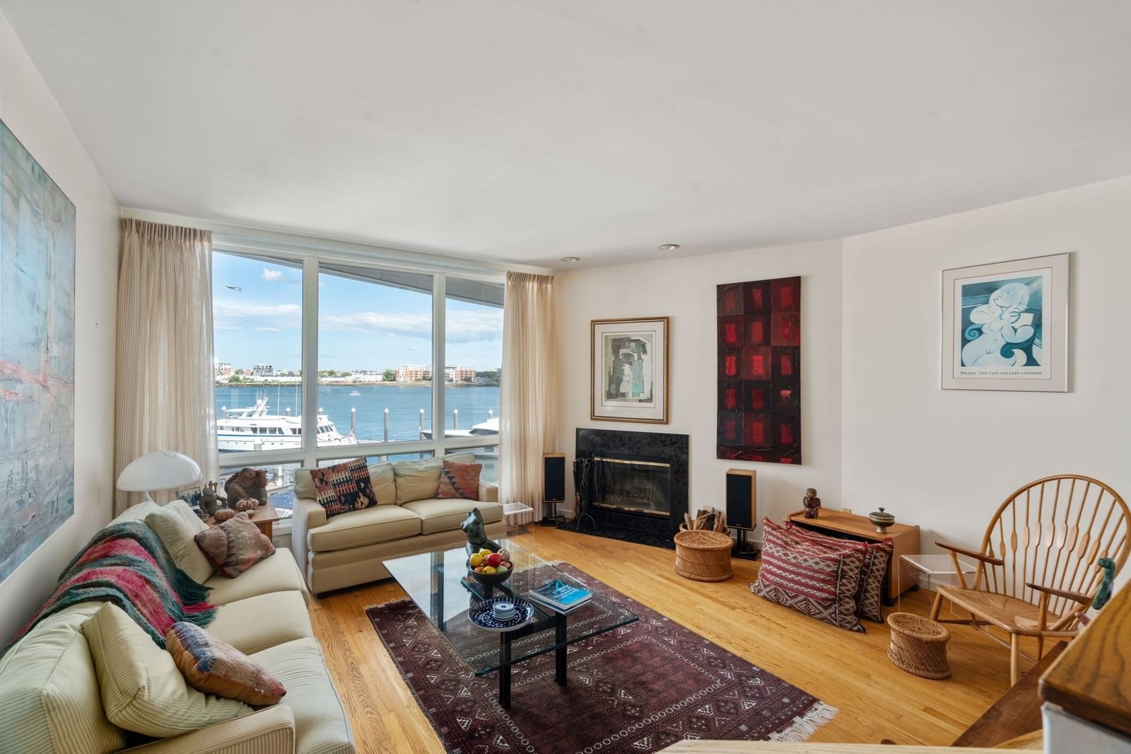 31 Constellation Wharf #31 Boston — Photo 4 of 41
