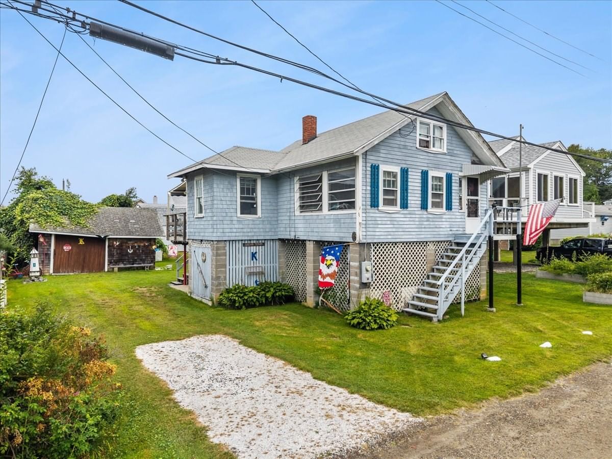 21 Channel St Mattapoisett — Photo 4 of 42