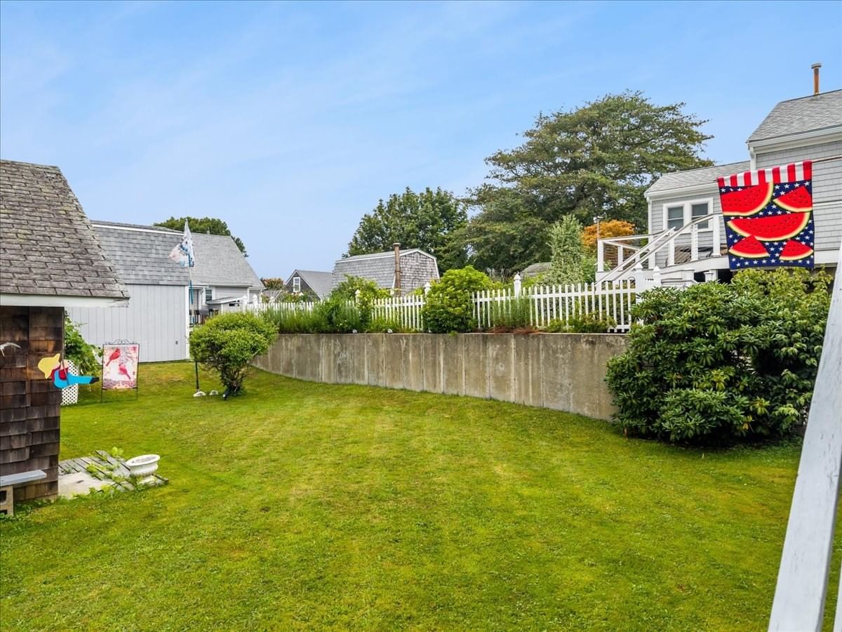 21 Channel St Mattapoisett — Photo 9 of 42