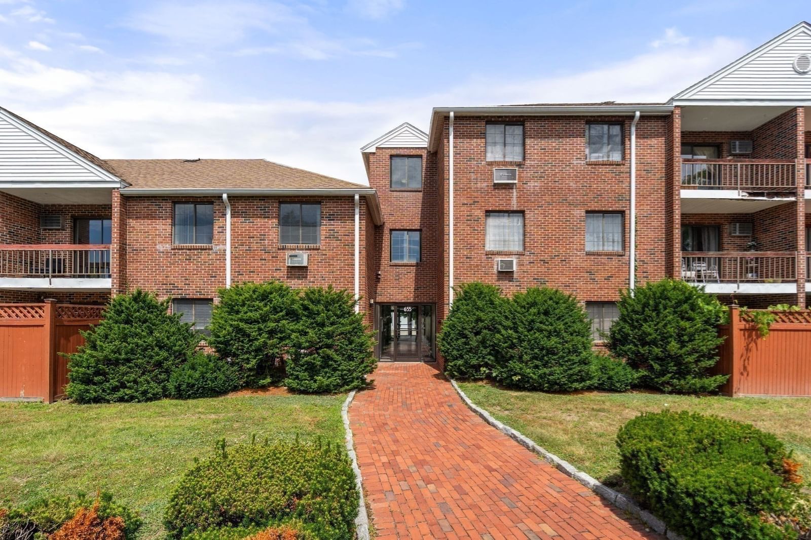 655 Saw Mill Brook Parkway #20 Newton — Photo 16 of 16