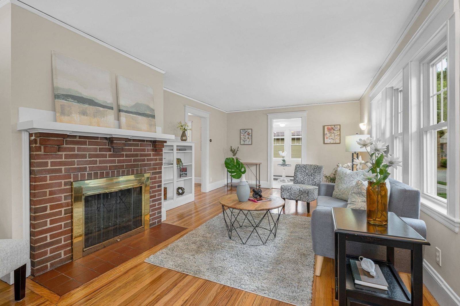 24 Thorndike Street Reading — Photo 3 of 40