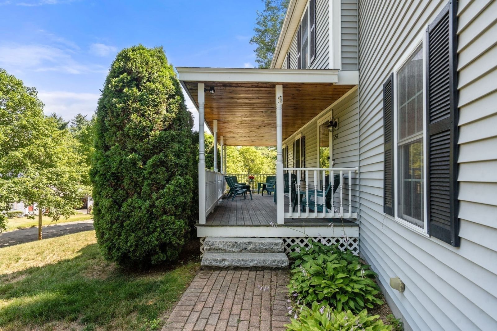 256 Stoneybrook Rd Fitchburg — Photo 4 of 36