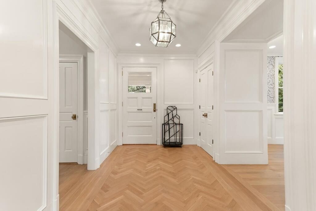 4 Eliot Rd Lexington — Photo 2 of 41