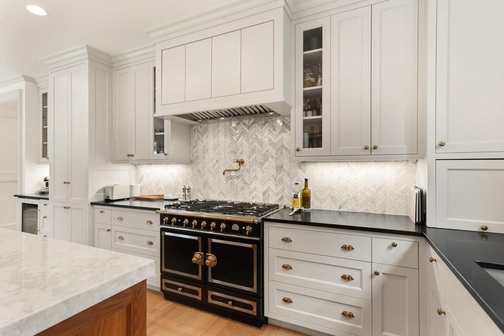 4 Eliot Rd Lexington — Photo 3 of 41