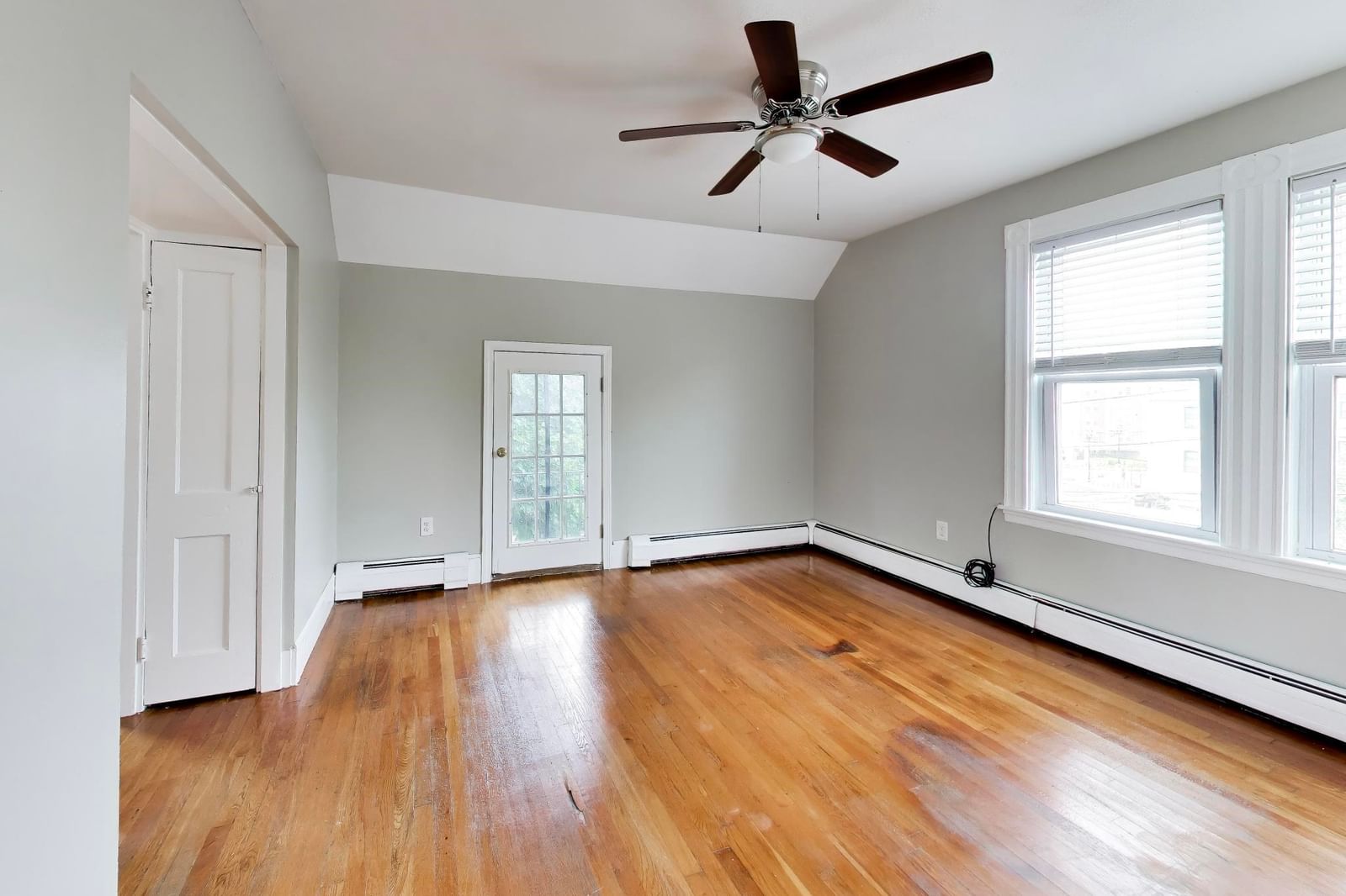 9 Irving Everett — Photo 13 of 39