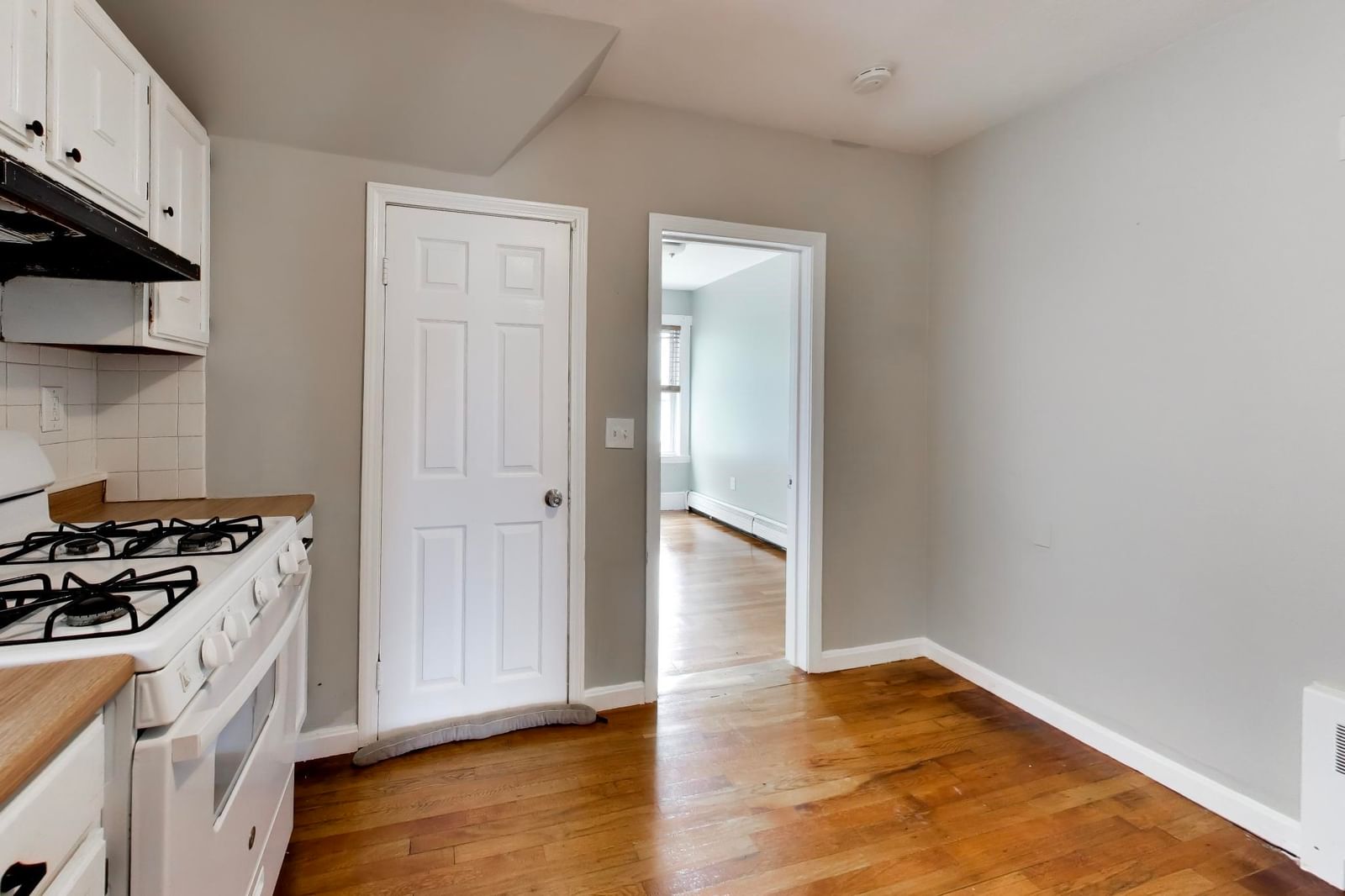 9 Irving Everett — Photo 20 of 39