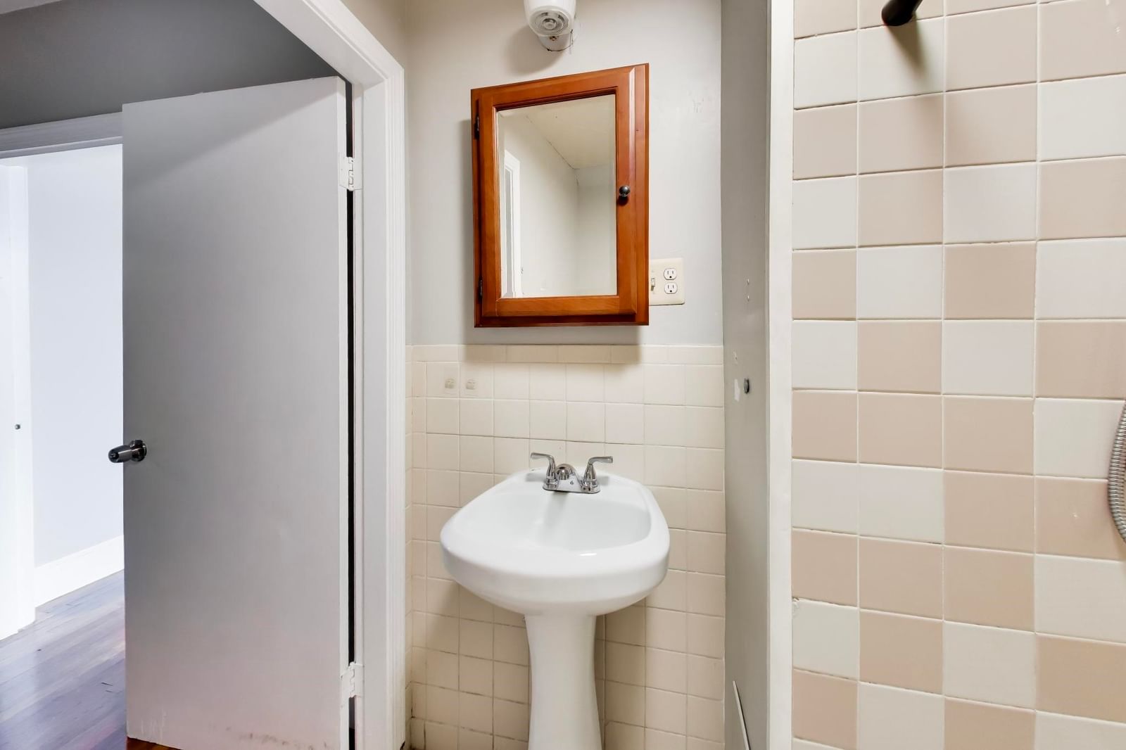 9 Irving Everett — Photo 27 of 39