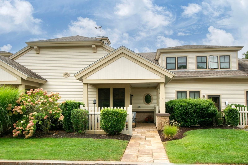 599 Washington St Unit 9