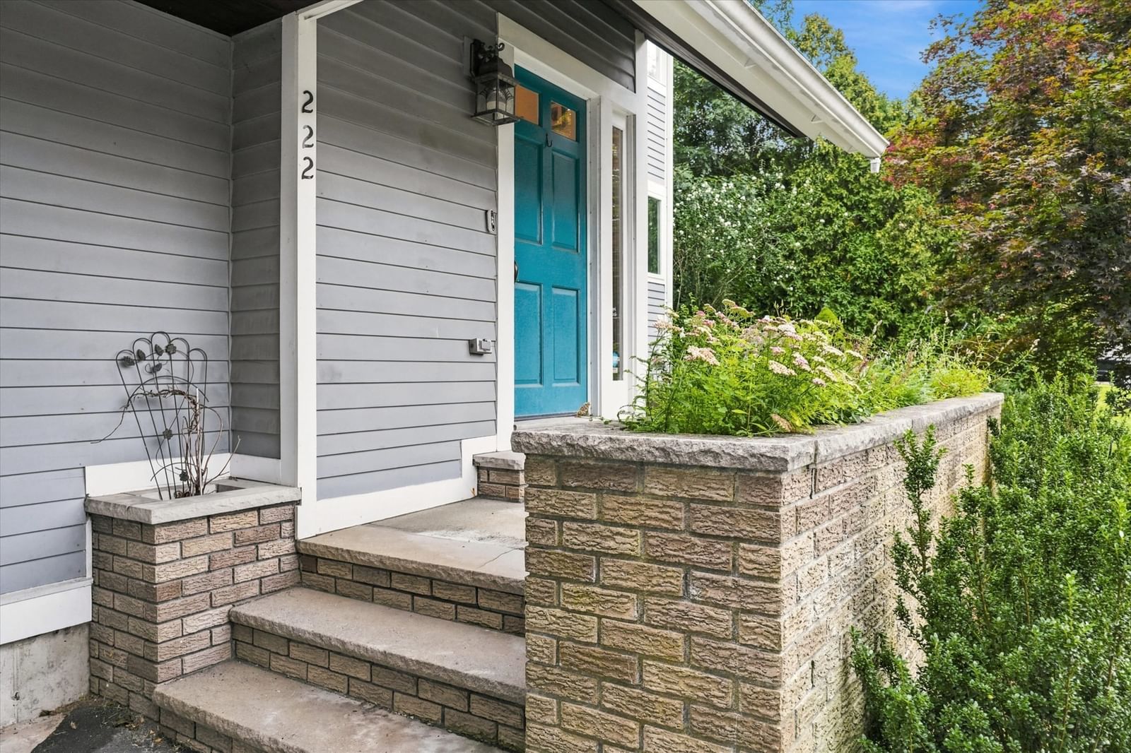 222 Bartholomew Street Peabody — Photo 5 of 42