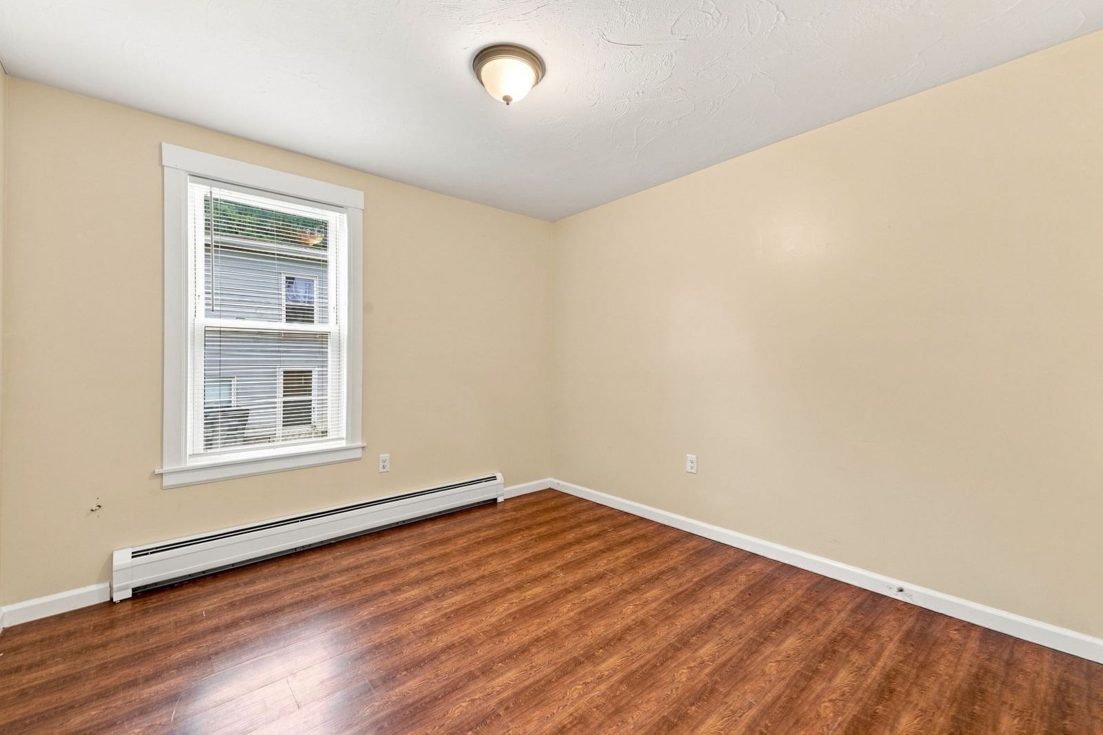 27 Regan St Gardner — Photo 15 of 41