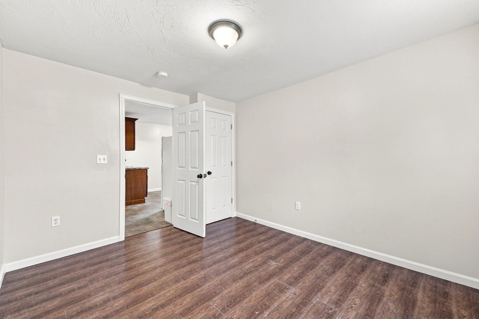 27 Regan St Gardner — Photo 16 of 41