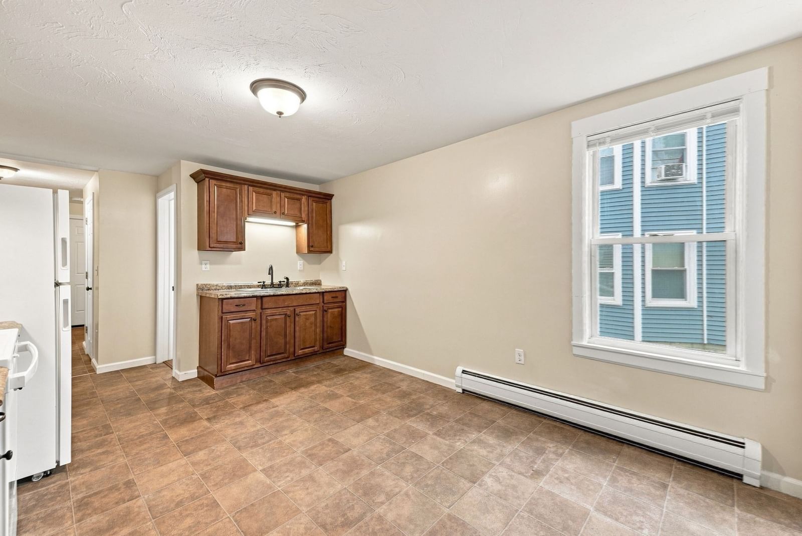 27 Regan St Gardner — Photo 8 of 41