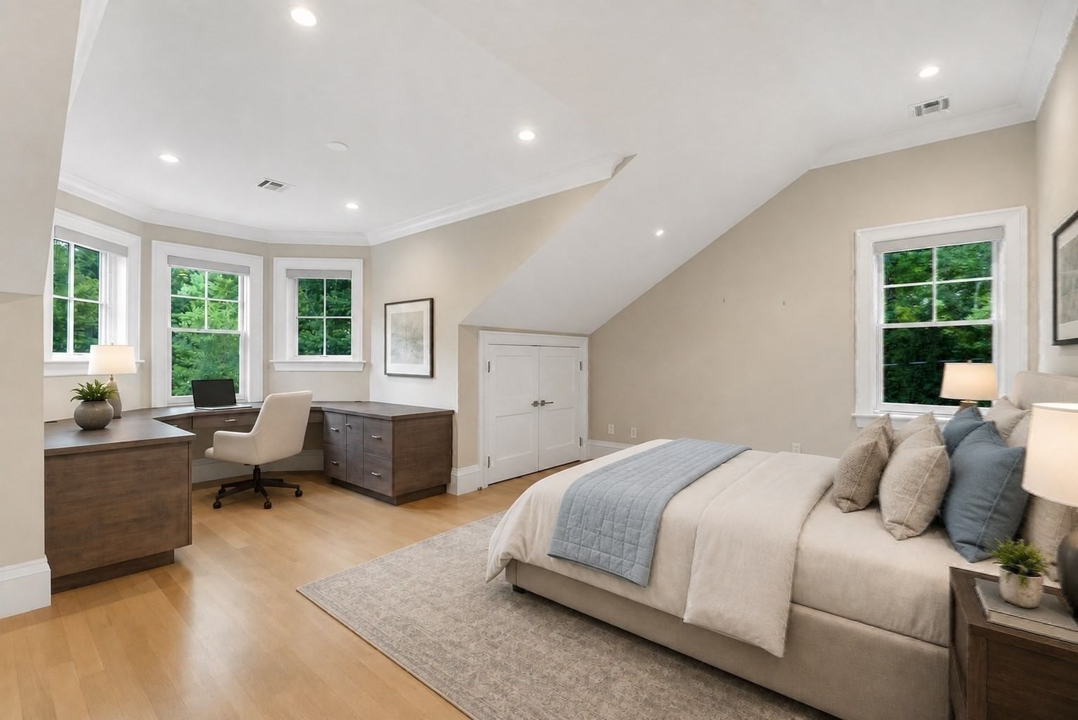 250 Country Drive Weston — Photo 17 of 31