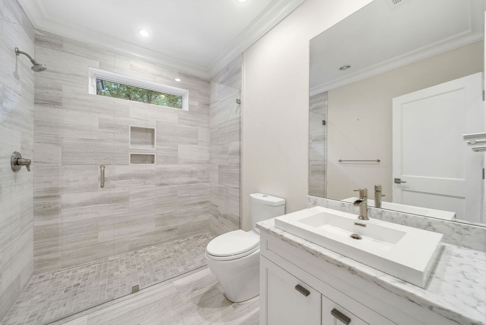 250 Country Drive Weston — Photo 18 of 31