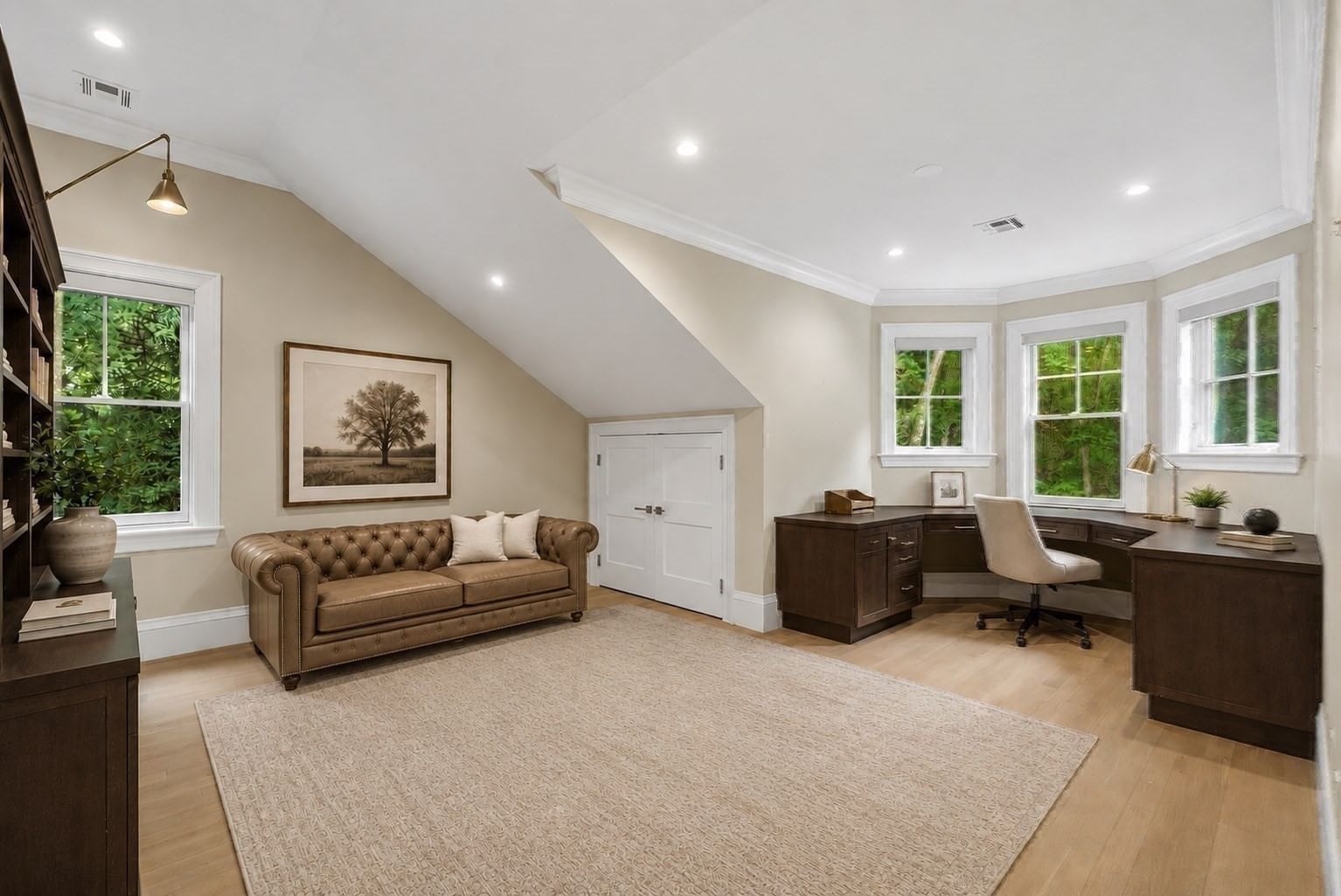 250 Country Drive Weston — Photo 19 of 31