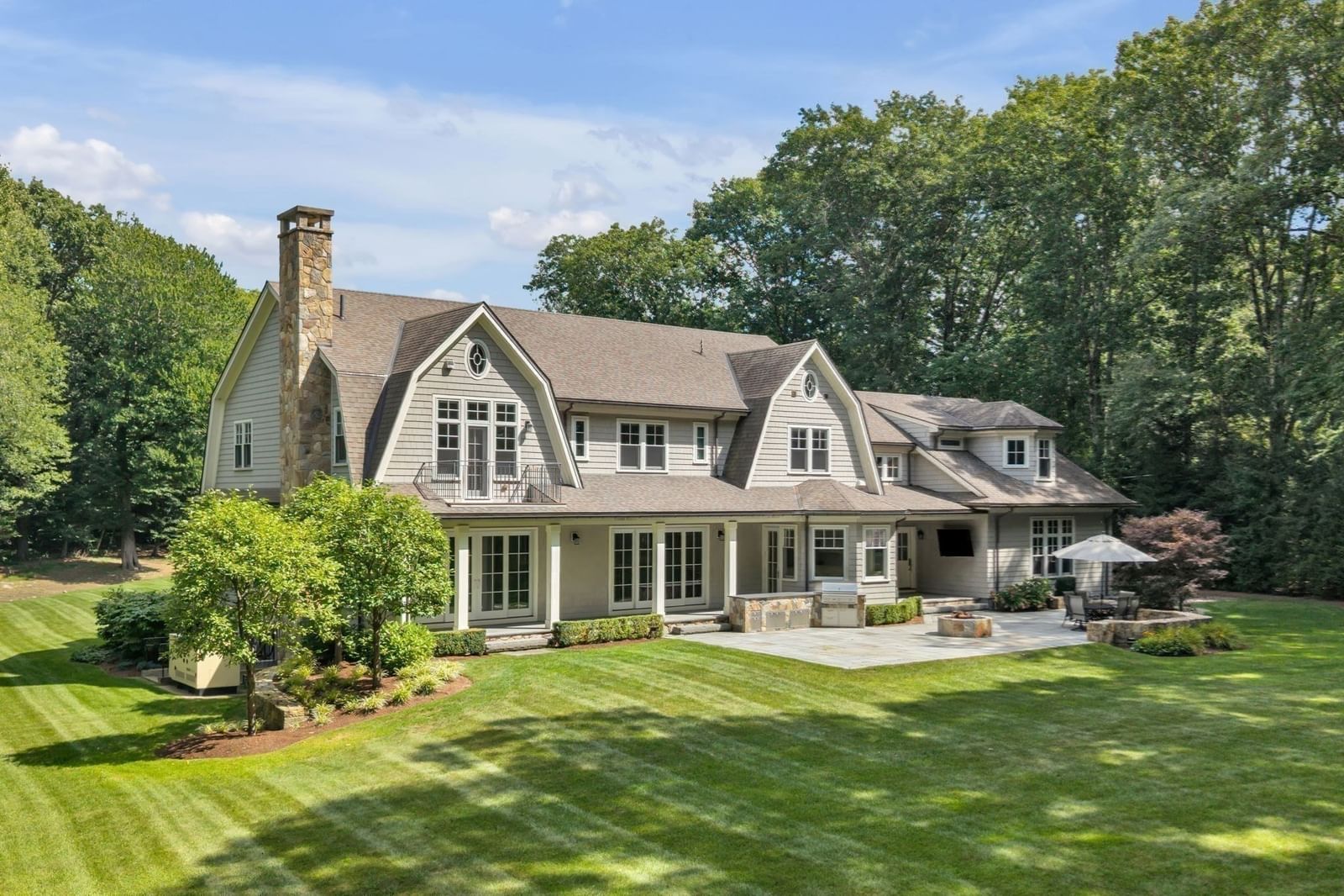250 Country Drive Weston — Photo 25 of 31