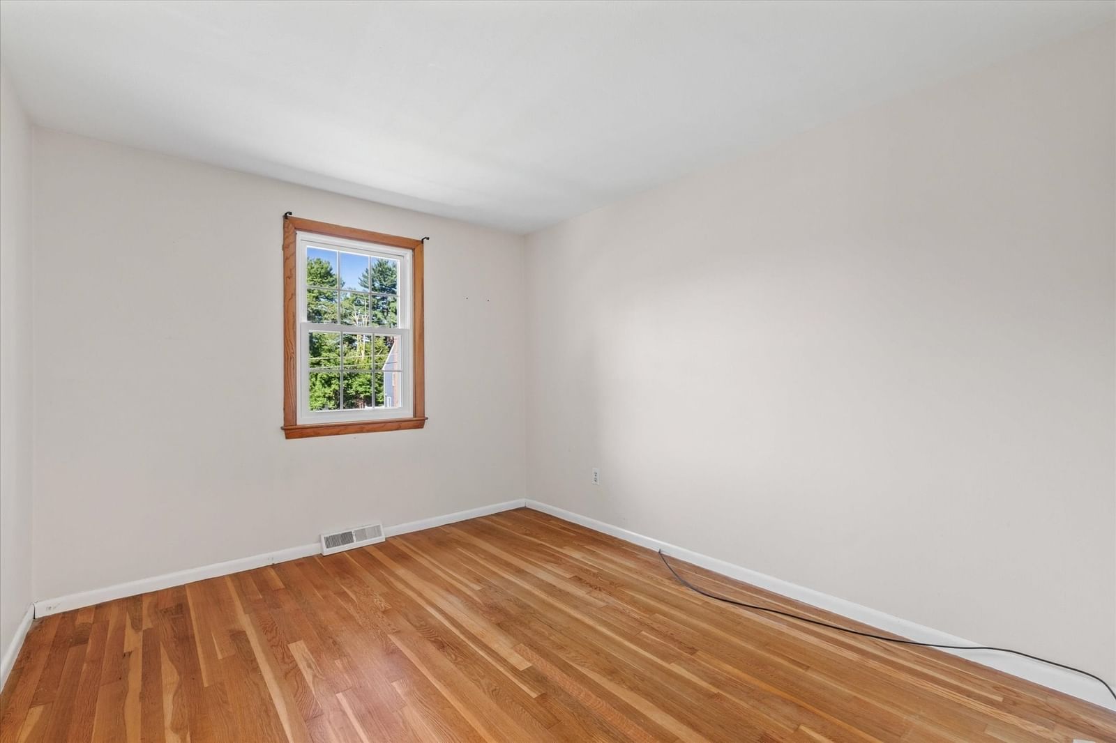 93 Jerrold St Holliston — Photo 16 of 31