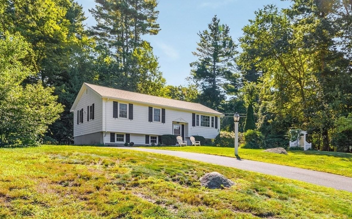 93 Jerrold St Holliston — Photo 2 of 31