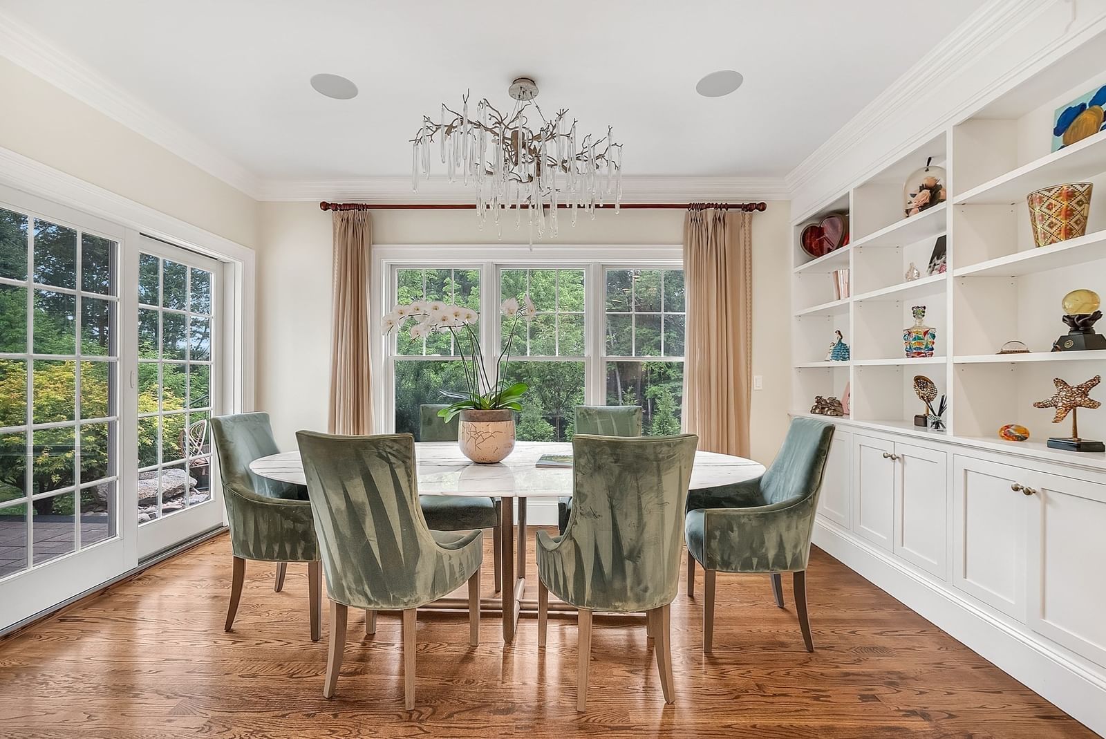 25 Holly Cir Weston — Photo 13 of 33