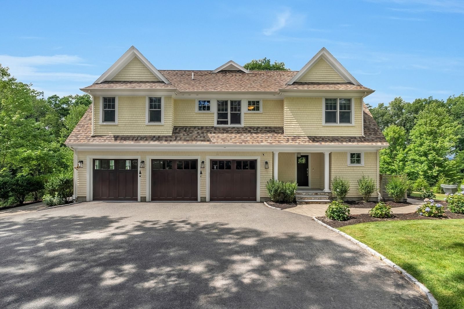 25 Holly Cir Weston — Photo 30 of 33