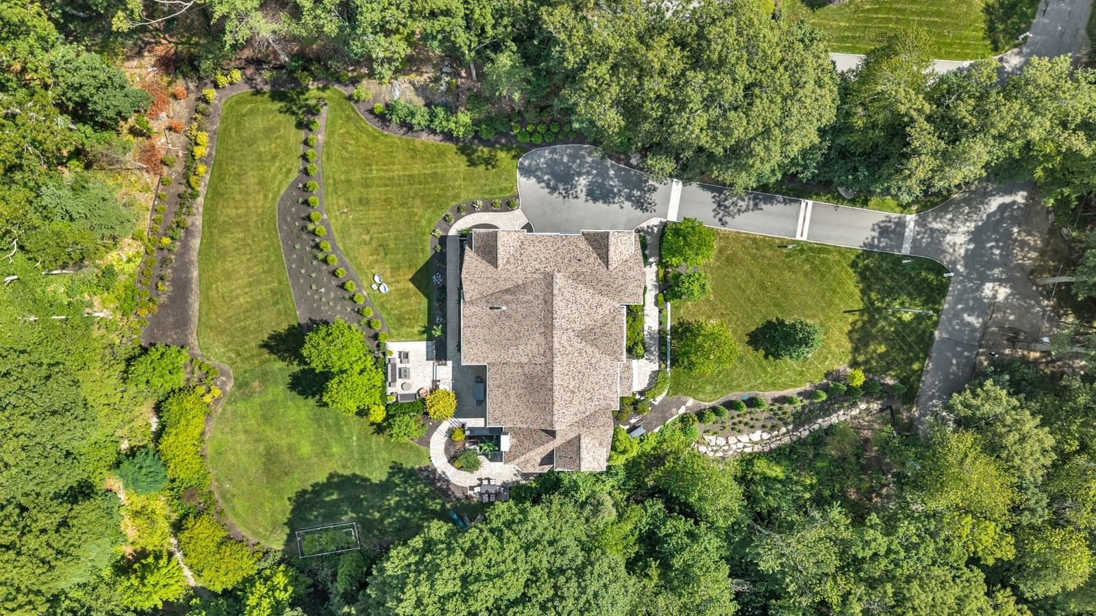 25 Holly Cir Weston — Photo 33 of 33