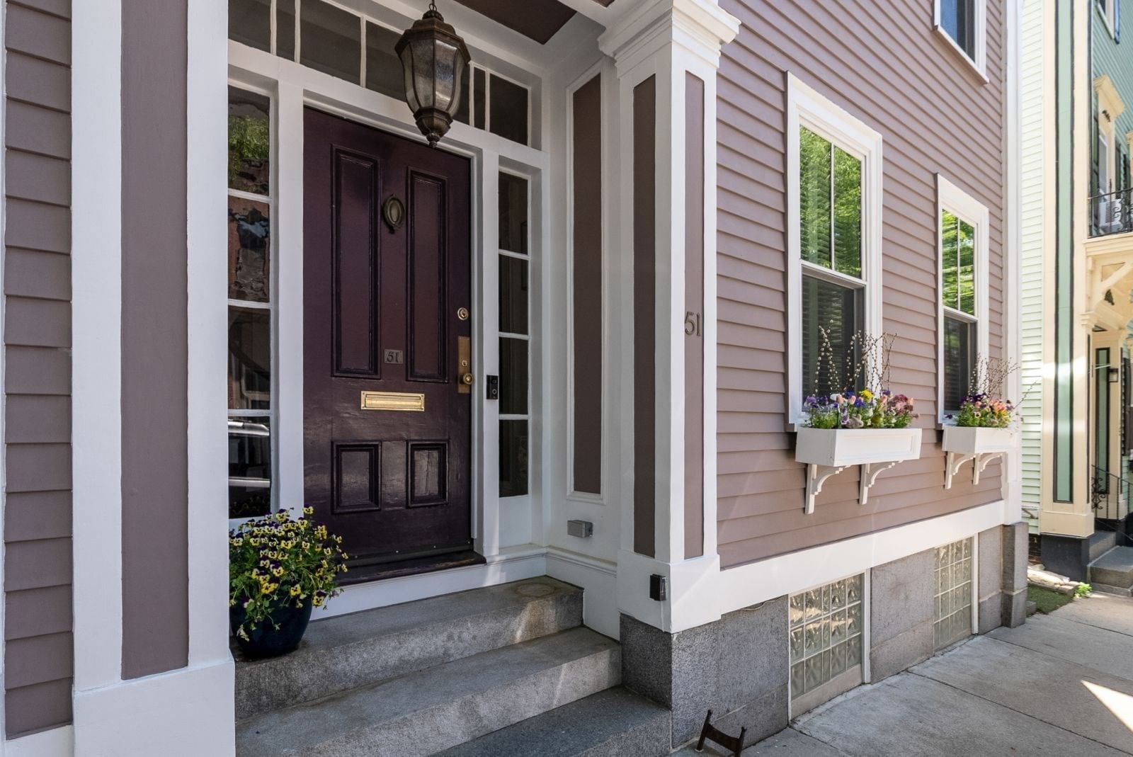51 Chestnut Street Boston — Photo 1 of 40
