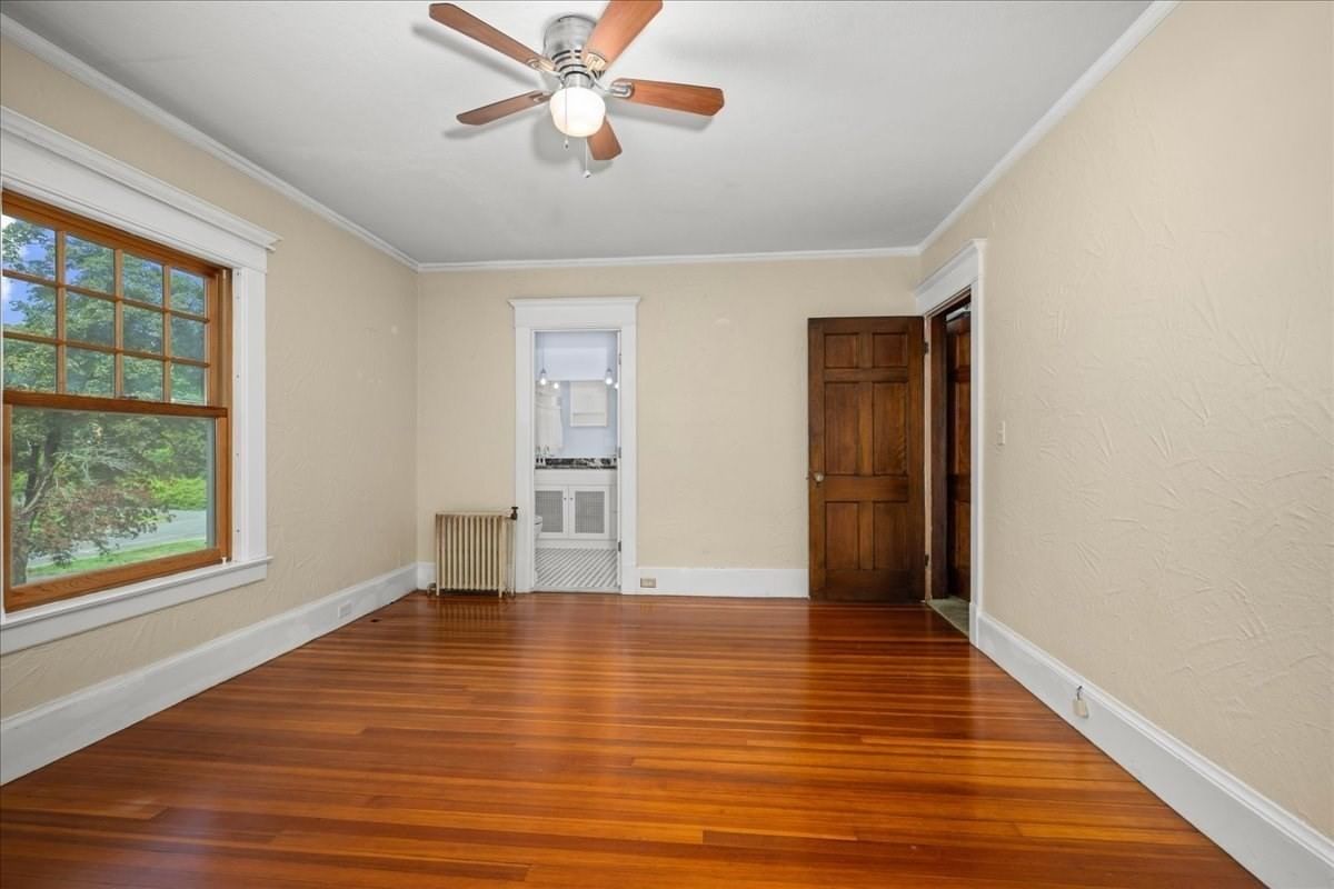 1140 Northampton St Holyoke — Photo 16 of 39