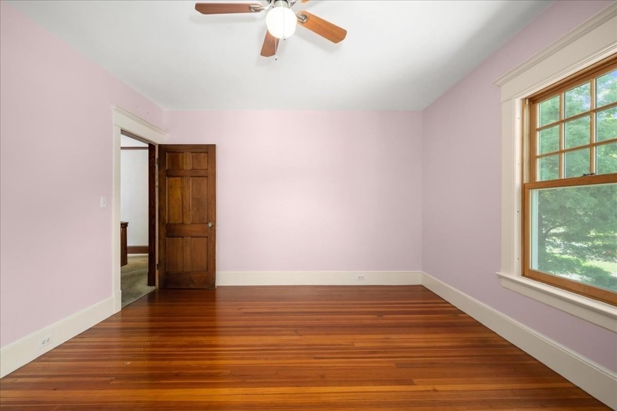 1140 Northampton St Holyoke — Photo 22 of 39