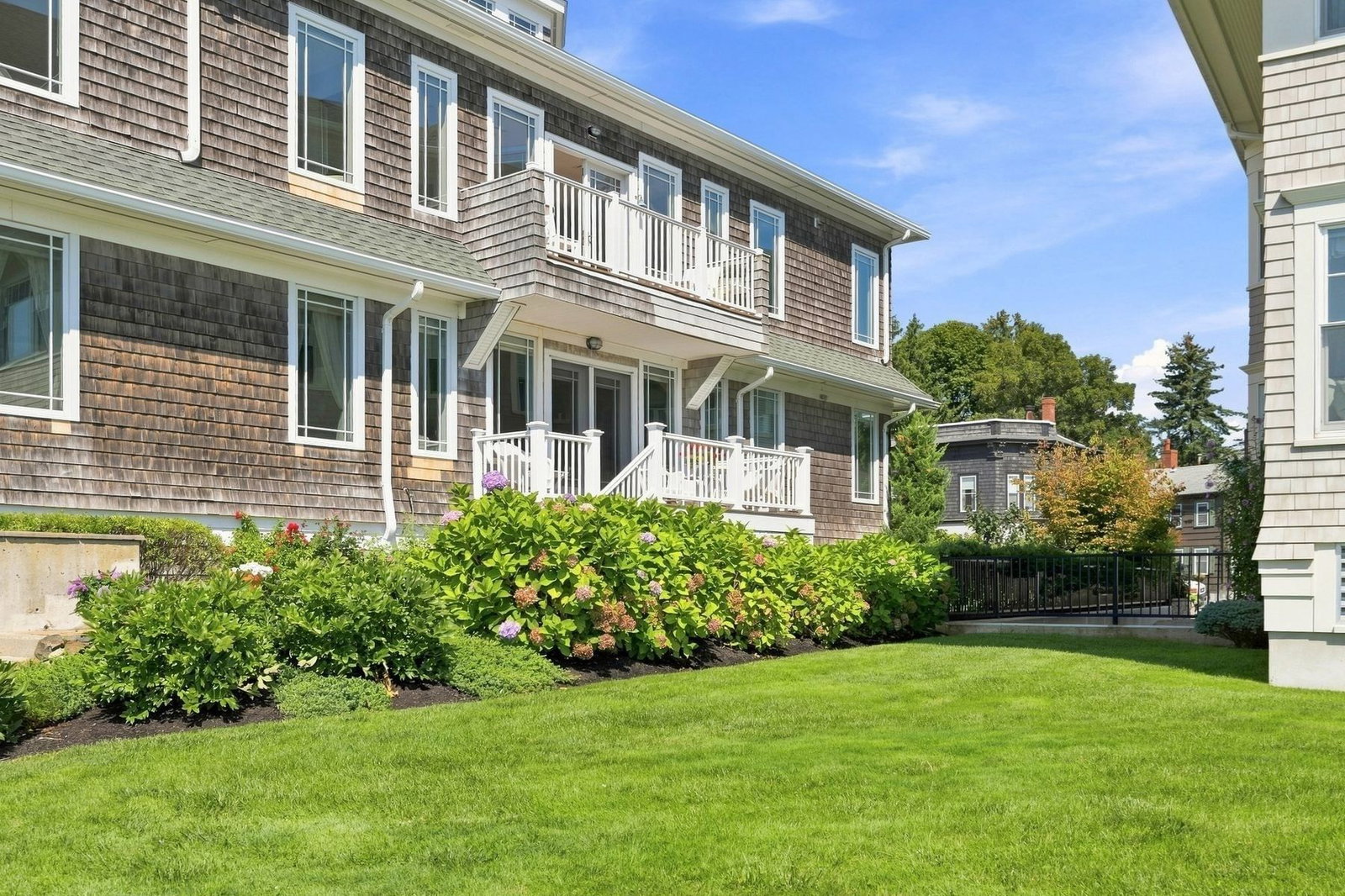 225 Humphrey Street #6 Swampscott — Photo 41 of 42