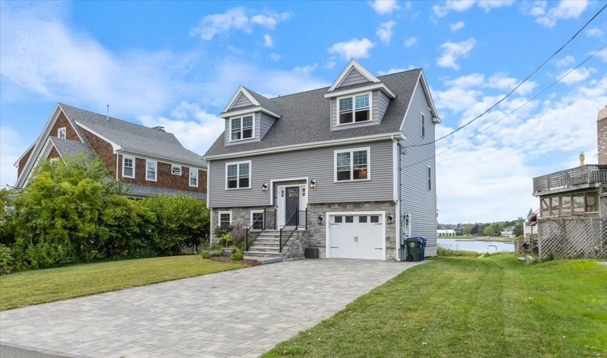 59 Riverview Ave Danvers — Photo 2 of 36
