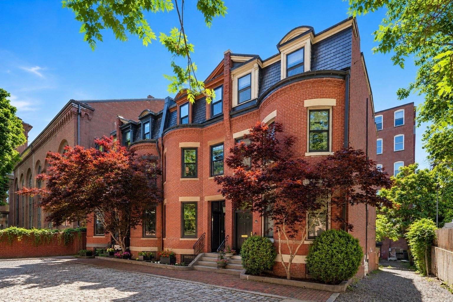 2 Pelham Ter Boston — Photo 1 of 33