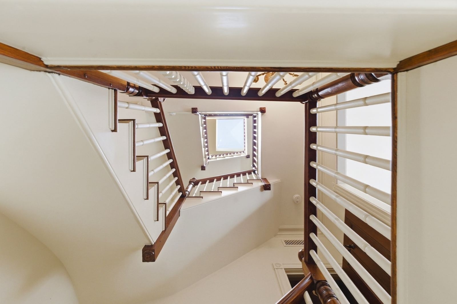 2 Pelham Ter Boston — Photo 12 of 33
