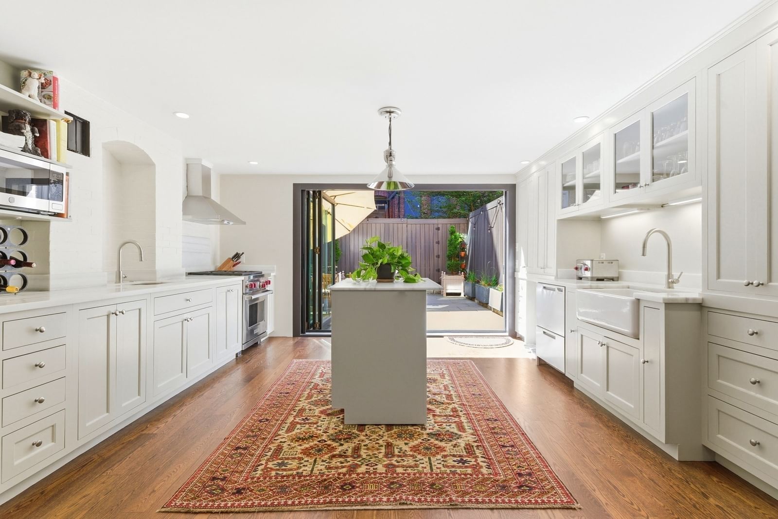 2 Pelham Ter Boston — Photo 3 of 33