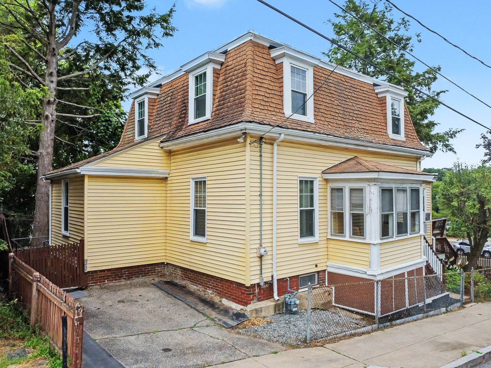9 Varnum Street Haverhill — Photo 2 of 33