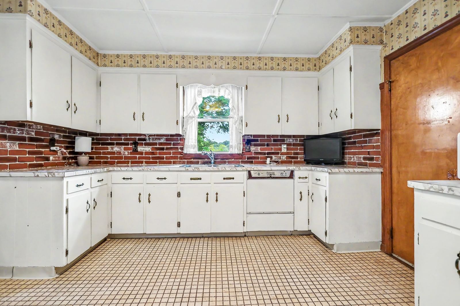 9 Varnum Street Haverhill — Photo 5 of 33
