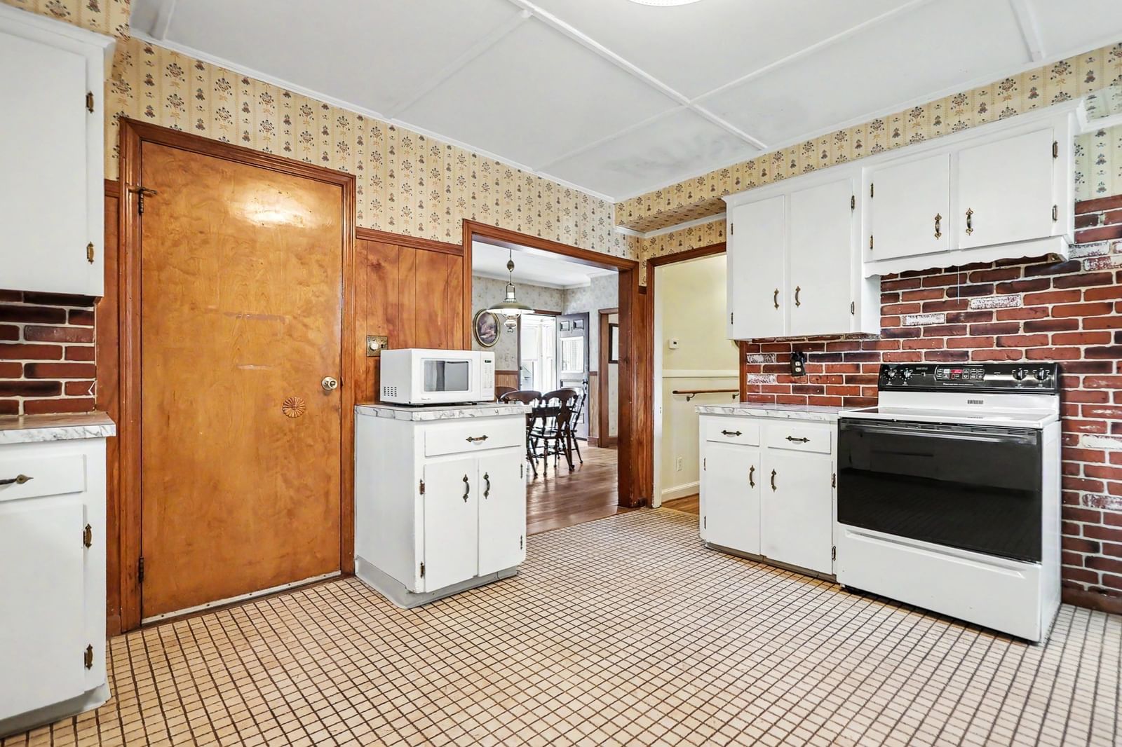 9 Varnum Street Haverhill — Photo 6 of 33