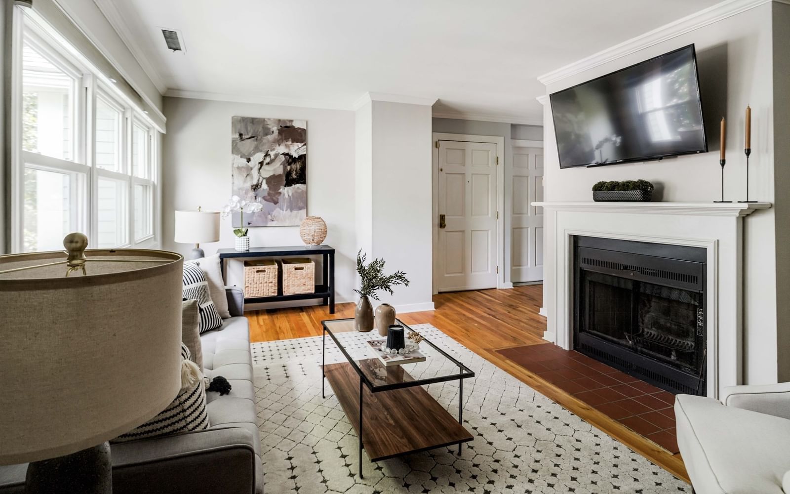 192 Chestnut Avenue #D Boston — Photo 3 of 34