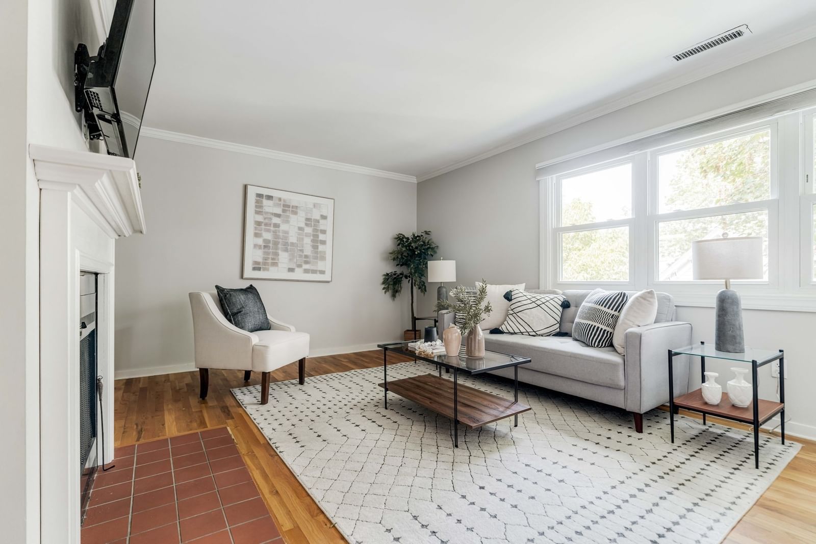 192 Chestnut Avenue #D Boston — Photo 5 of 34