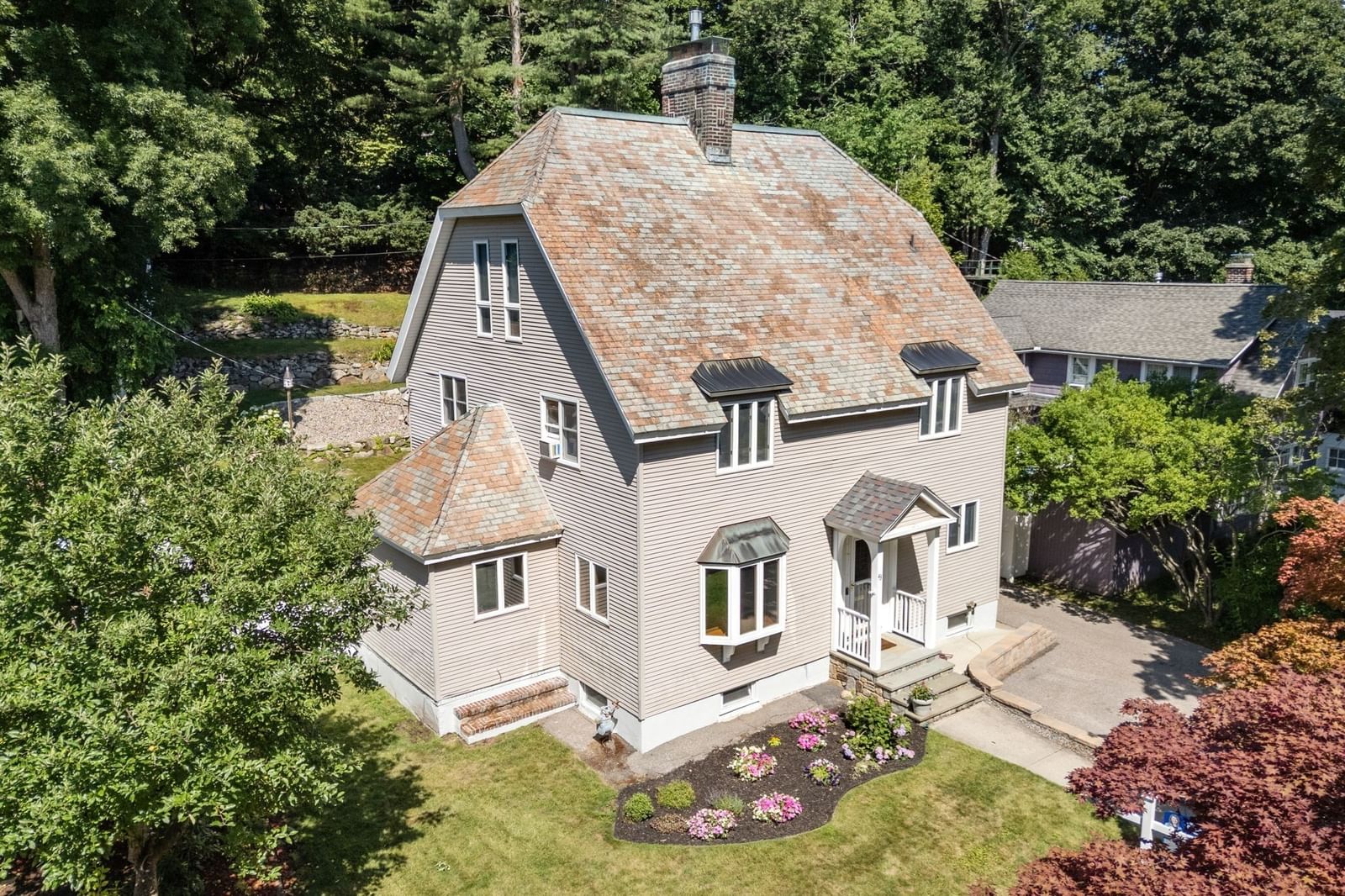 43 Laconia Rd Worcester — Photo 1 of 37