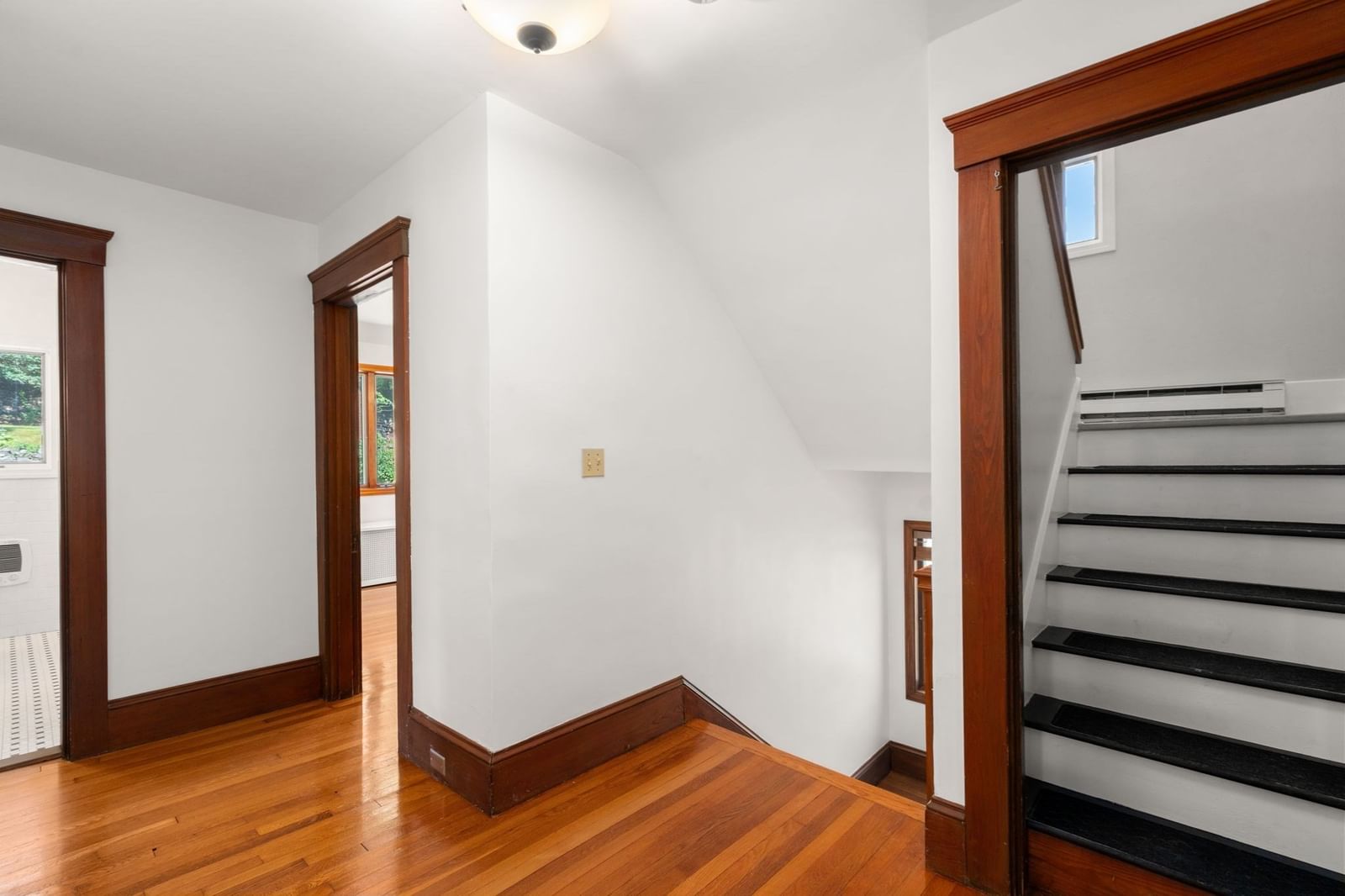 43 Laconia Rd Worcester — Photo 13 of 37