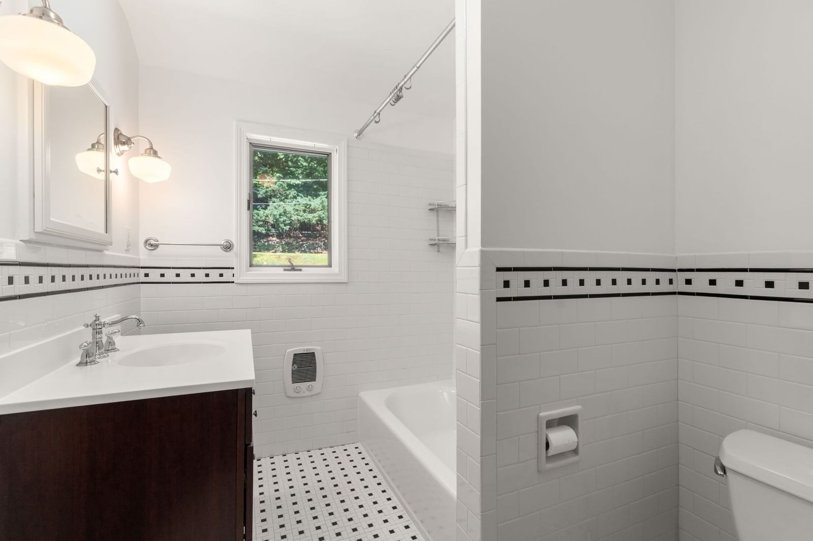43 Laconia Rd Worcester — Photo 17 of 37