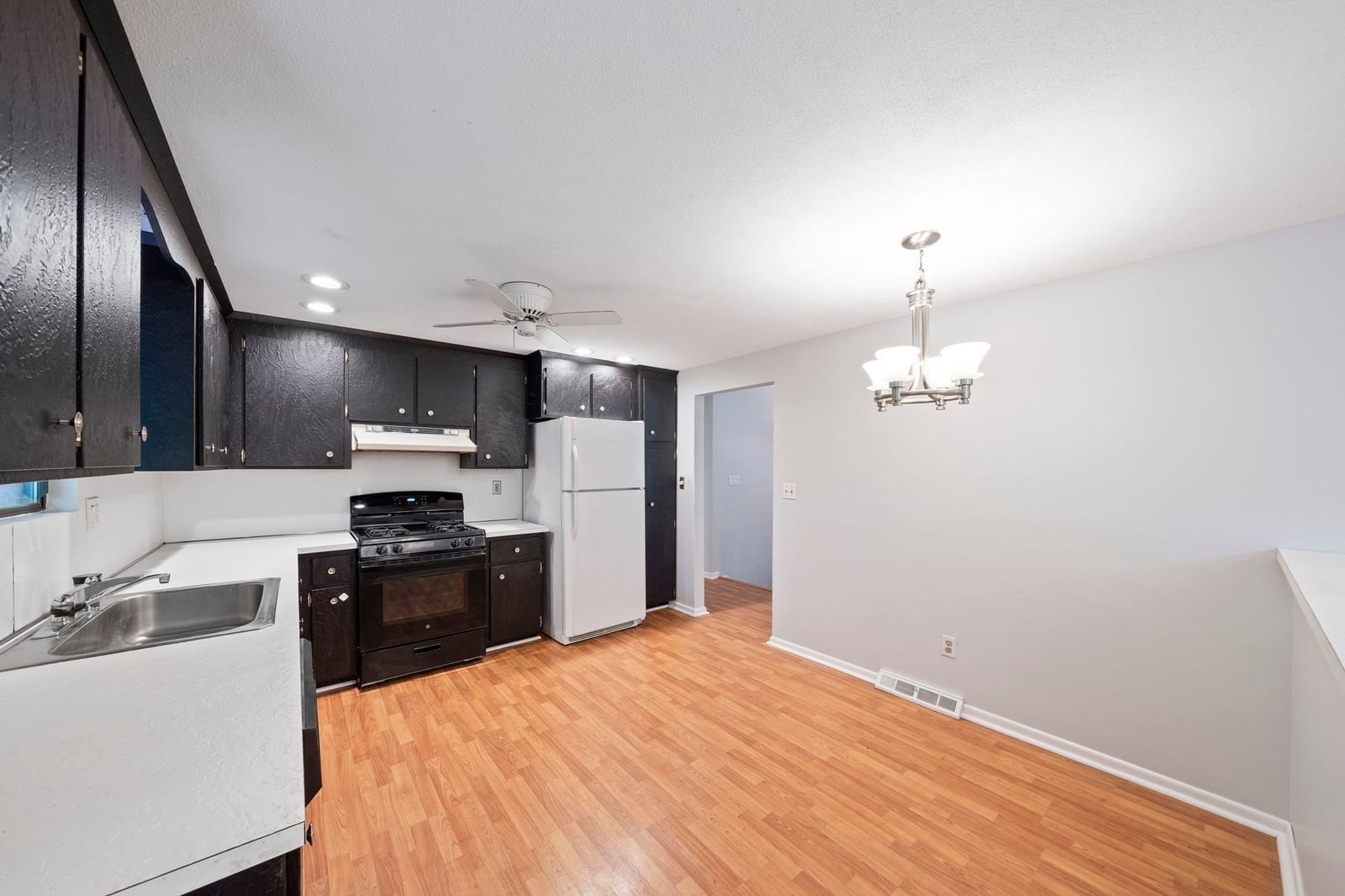 26 Cedarcrest Rd Canton — Photo 5 of 42